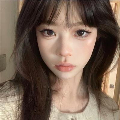 女孩的钓鱼慢活